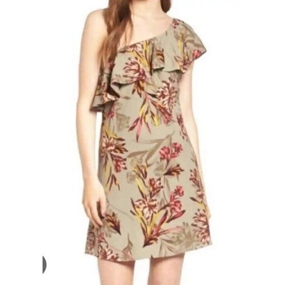 Astr The Label One Shoulder Green Floral Mini Dress Small.   Y - Picture 1 of 8